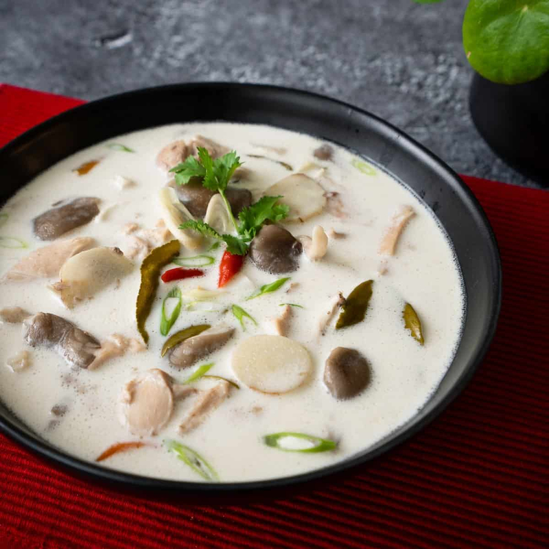 TOM KHA